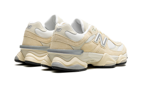 New Balance 9060 Calcium