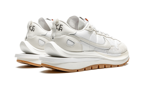 Nike Vaporwaffle Sacai Sail Gum