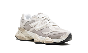 New Balance 9060 Oatmeal