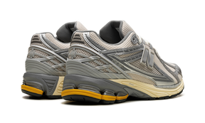 New Balance 1906R "Metallic Silver Yellow"
