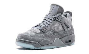 Jordan 4 Retro Kaws