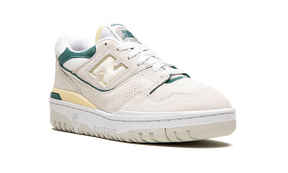 New Balance 550  Reflection