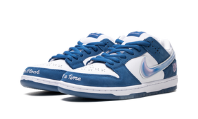 Nike Dunk Low Born x Raised