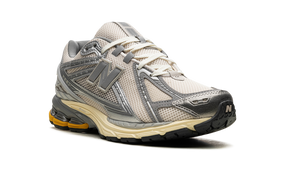 New Balance 1906R "Metallic Silver Yellow"