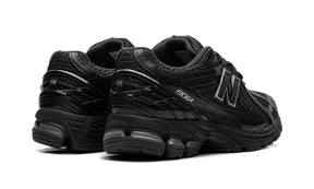 New Balance 1906R "Black Metallic"