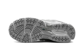 New Balance 1906R "SILVER METALLIC"