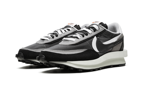 Nike Waffle Sacai Black