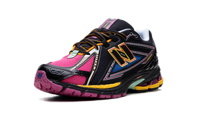 New Balance 1906R "Black/Pink"