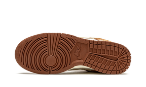 Nike Dunk Low Medium Curry